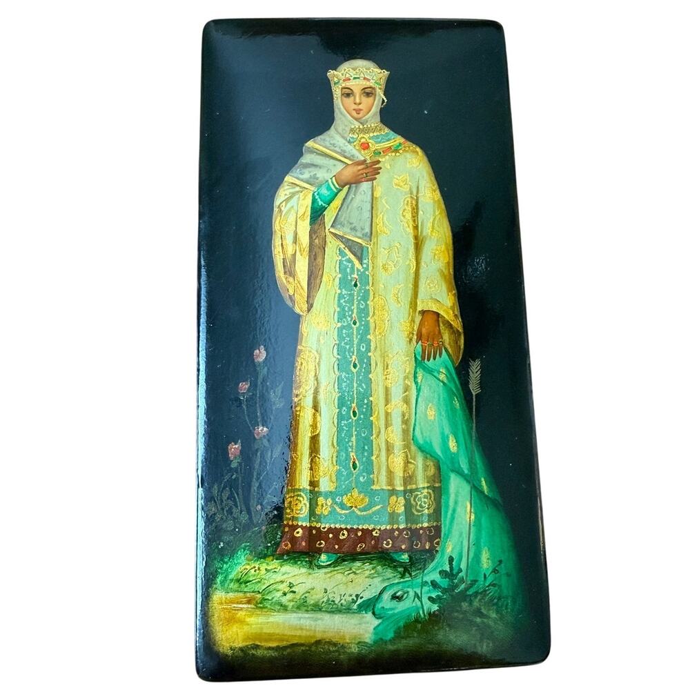 Vintage Fedoskino Russian Lacquer Box Snow Maiden Snegurochka w Papers 6.5"